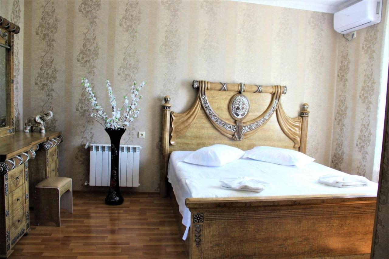 Hotel Oniks คูทายสิ ภายนอก รูปภาพ