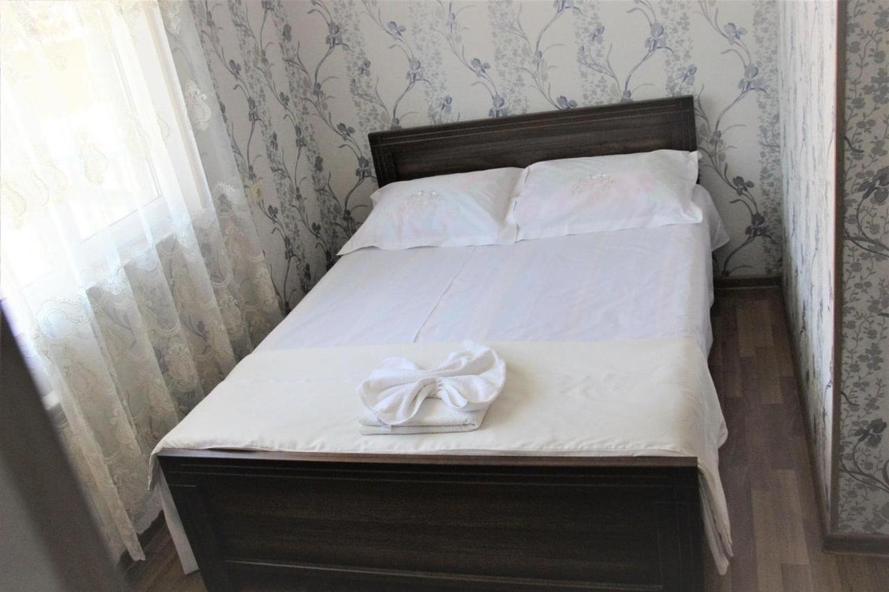 Hotel Oniks คูทายสิ ภายนอก รูปภาพ