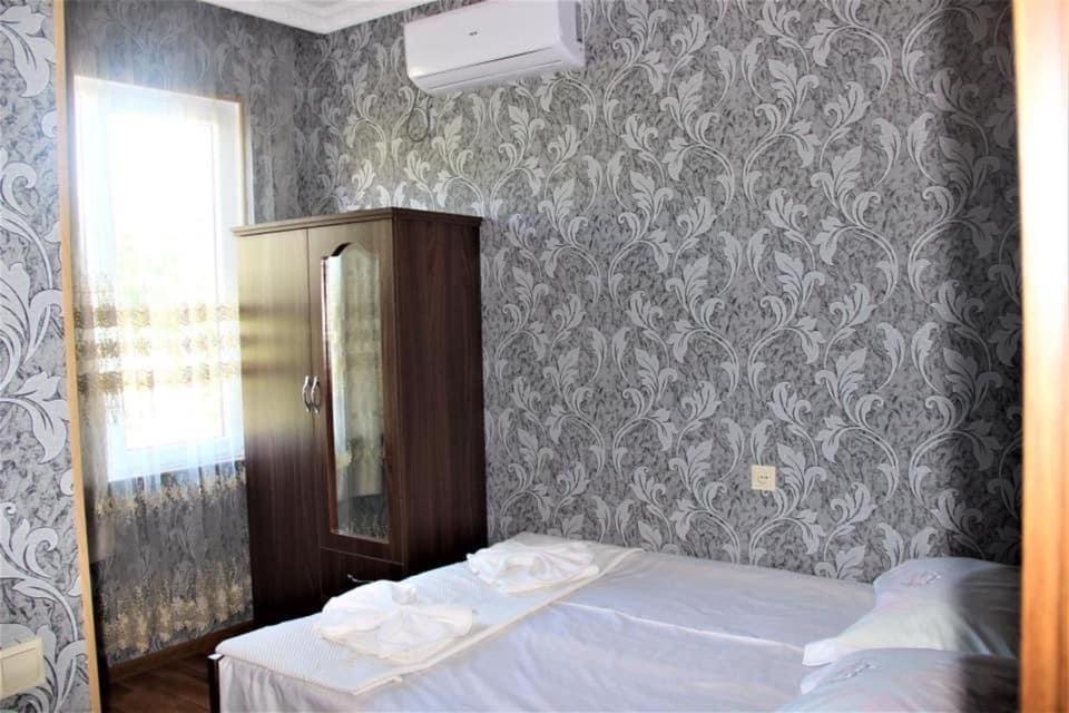 Hotel Oniks คูทายสิ ภายนอก รูปภาพ
